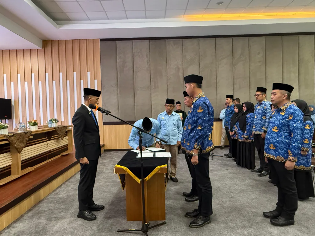 Prosesi Pelantikan pejabat di lingkup Pemkab Sollok